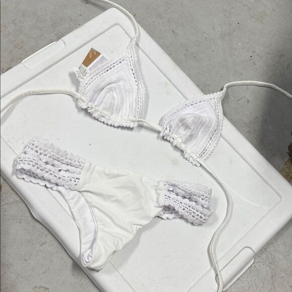 BRAND NEW White Crochet Bikini Set Knit - Medium - NWT Calzedonia Bikini - Picture 1 of 5